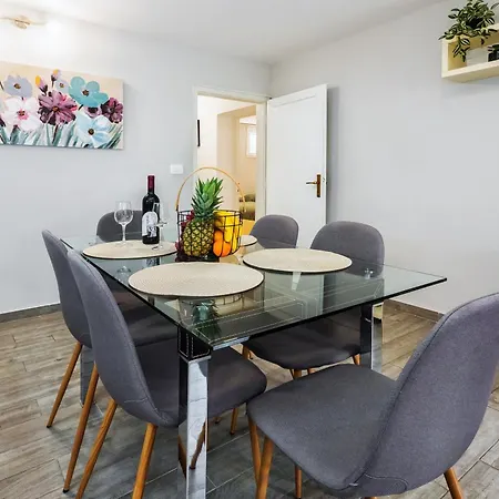 Oasis Apartment *